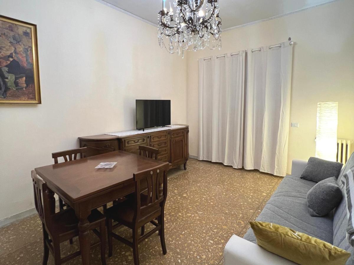 ローマPalazzo Senesiアパートメント エクステリア 写真